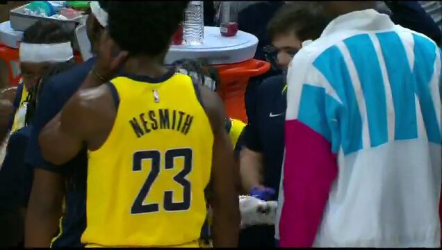 开拓者vs步行者第3节英文原声回放