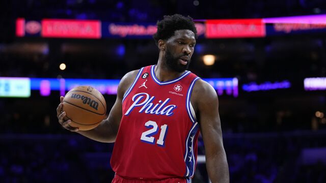 恩比德vs湖人集锦 全场轰下38+12无解进攻击溃湖人