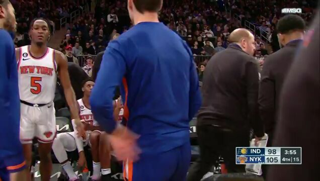 NBA常规赛：步行者vs尼克斯第4节英文原声回放