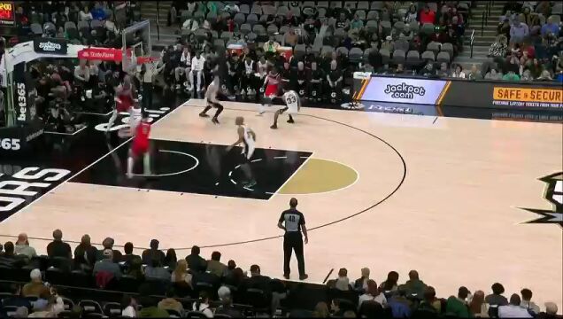 NBA常规赛：奇才vs马刺第4节英文原声回放