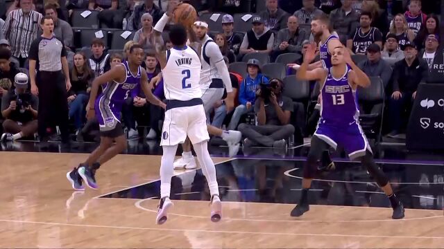 梦幻连线！欧文东契奇双簧表演战斧劈扣惊艳全场