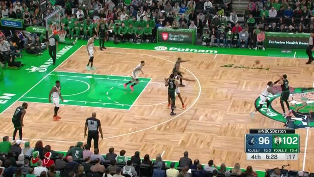 双探花齐发力 塔图姆布朗连续暴扣击穿防线