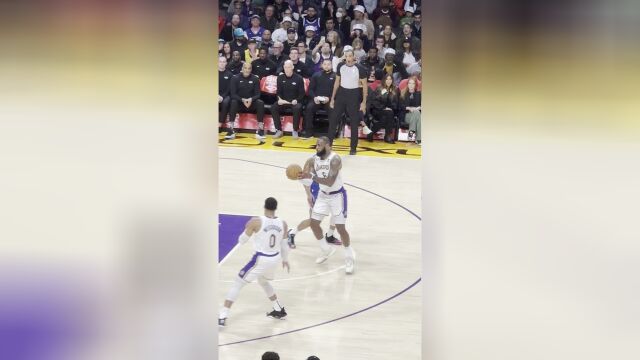 现场视角见证詹皇38000分里程碑 斯台普斯中心集体沸腾