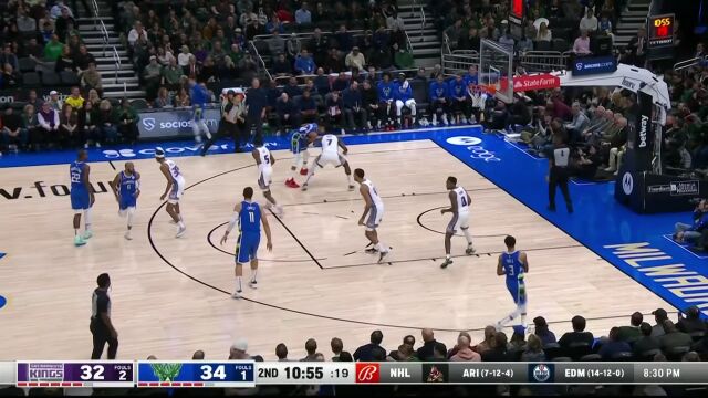 我的地盘我做主 字母哥杀入暴扣让蒙克都不敢防