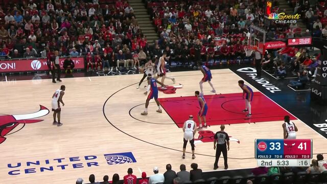 撤步中投干错利落 拉文无视长臂防守甩狙命中