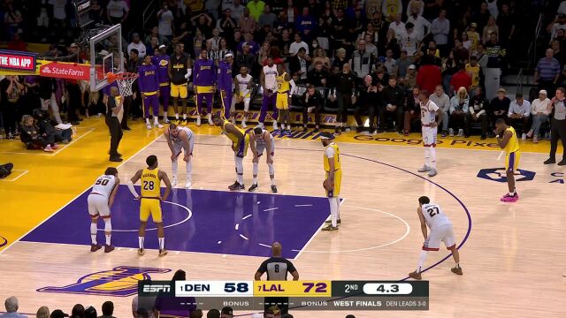 让老夫赶紧歇会！老詹半场拿下31分仅休息4.3秒提前回到更衣室