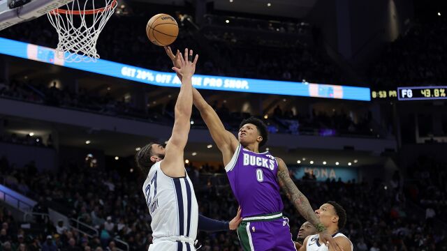 灰熊vs雄鹿精华回放 杰克逊36+4灰熊大胜雄鹿锁定西部第二