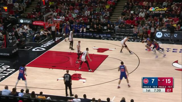 NBA常规赛：活塞vs公牛第1节英文原声回放