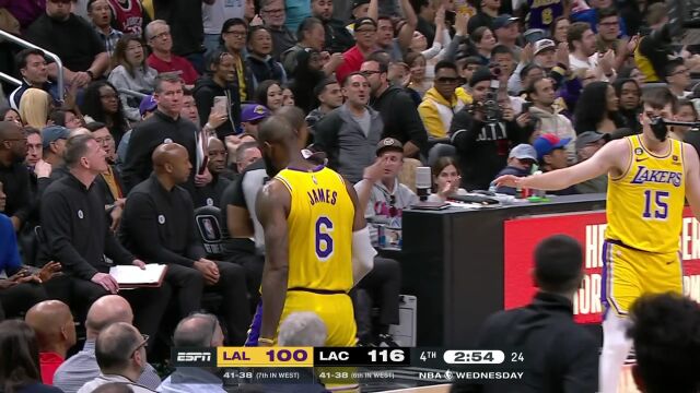 NBA常规赛：湖人vs快船第4节英文原声回放