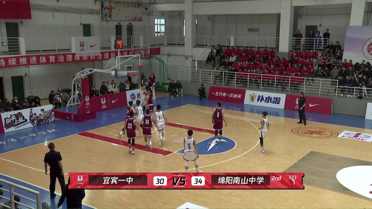 1V1时速度占了优势 王建涛单兵作战强杀上篮