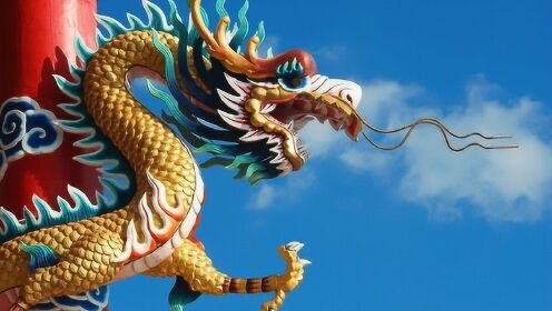 梦见坐在蓝色的龙身上找另一条金龙，探索梦境中的神秘之旅与心灵启示