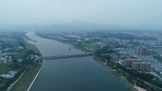 安徽的车牌照都是皖字开头,皖字的由来其实与一条河有关,航拍很美