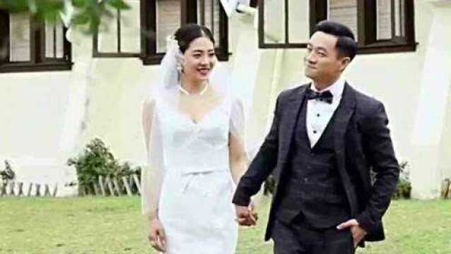 杨威晒照庆祝结婚十周年 与老婆杨云再度蜜月