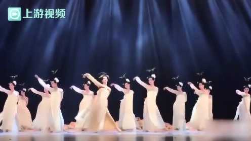 抖音播放量5亿揭秘重庆歌舞团打造的爆款古典舞《丽人行》
