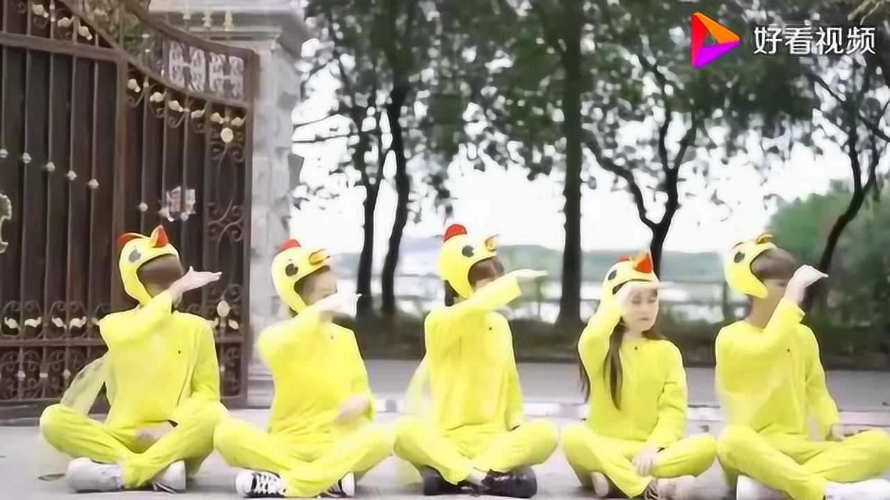 没想到忠建还有这么可爱的形象真的要被他萌到了
