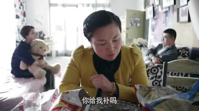 守婚如玉:蒋欣抱个大熊太可爱了,这么人畜无害,竟然去演女子