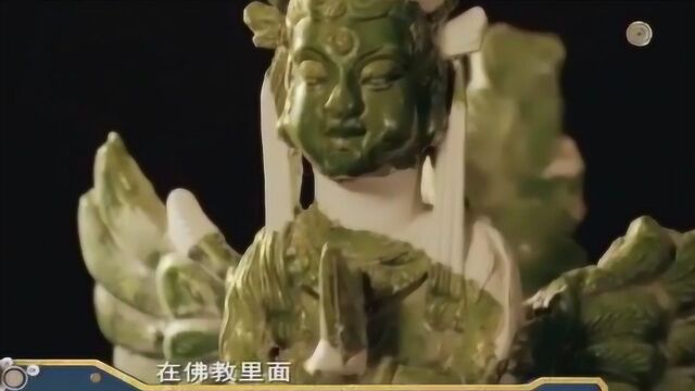 墓葬里出土了一尊鸟人,专家表示是佛家的神鸟,是代表吉祥的象征