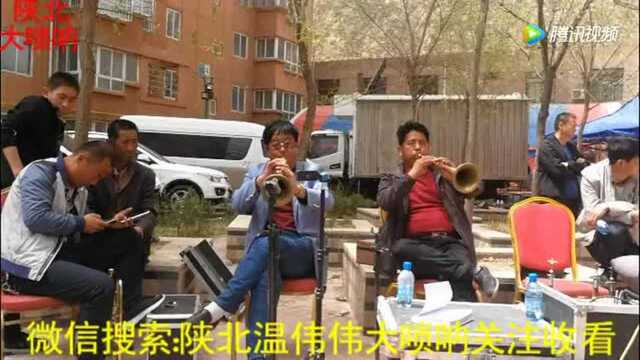 温伟伟大唢呐传统曲牌本调《红旗旗》演奏!