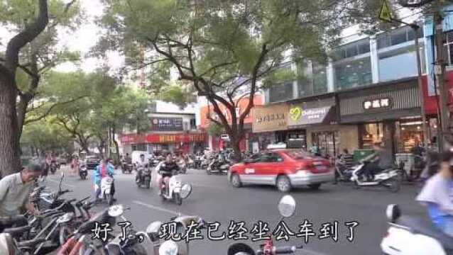 广西南宁,建政路螺蛳鸭脚,顾客排长队买,回头客太多了