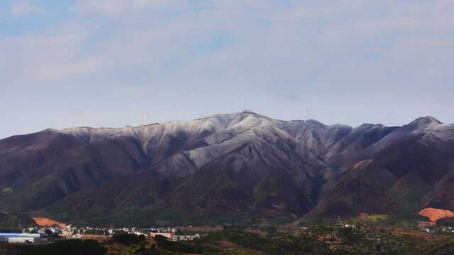 西边大岭二月雪