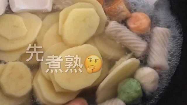 女大学生宿舍:仙女大学生在线刷牙!