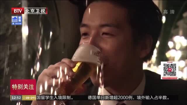 日本东京酒吧推出透明防护罩