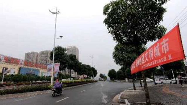 受台风浪卡的影响,广西玉林降温又降雨,大家要注意防寒保暖哦