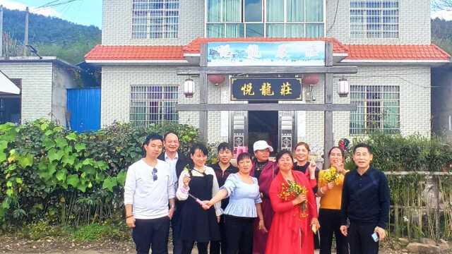 永州市祁阳县挂榜山龙塘村,朱新春开家庭农庄脱贫致富