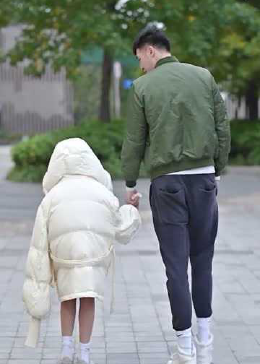 有个这么调皮的女朋友，小哥哥应该很幸福吧？ - 腾讯视频