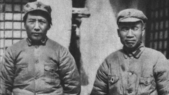 1928年,朱德率领南昌幸存起义军和毛泽东会师,建立中国第一支红军