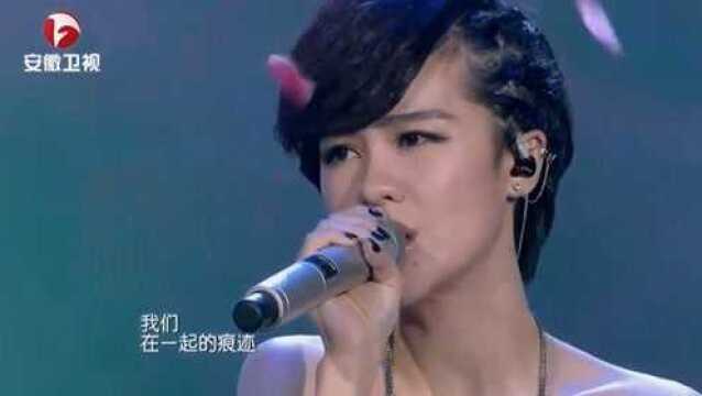 郁可唯完美演绎《时间煮雨》,嗓音与台风都美翻了!