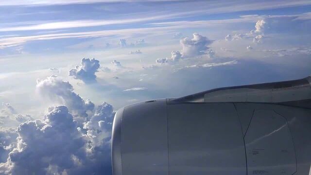 万米高空看似飞得很慢,实际飞得超快,这就是空速和地速视觉区别!