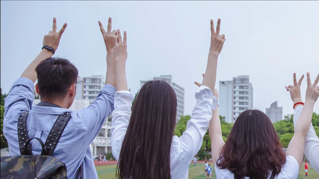 逾1.3万名香港中学毕业生报名内地高校,广东多所高校成热选