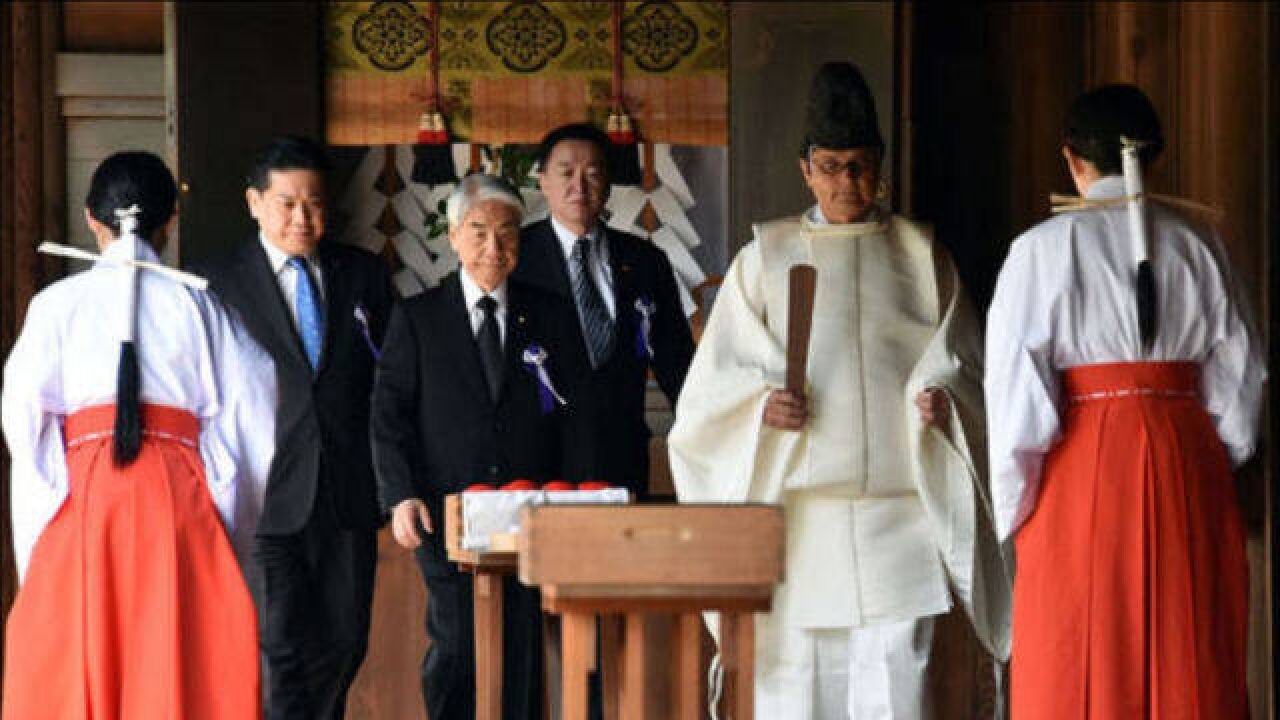 1978年,日本竟将东条英机亡位移进靖国神社,令人气愤!