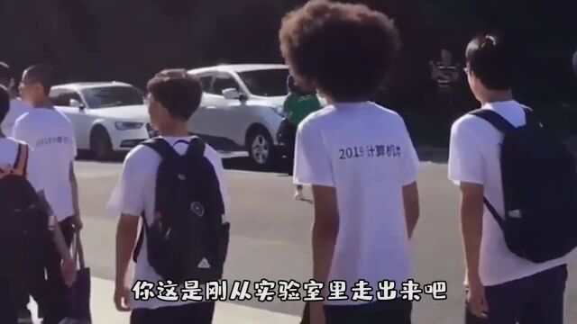 老爸老妈给你起了这个名字,建议你好好学学武术,以免以后被人打