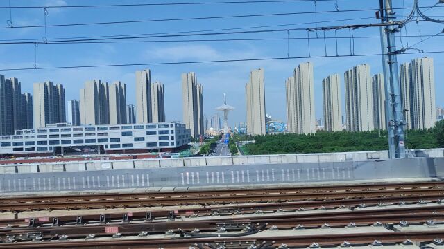 乘坐地铁赏沿路风景