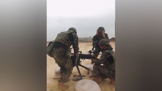 前方高能!直击榴弹发射器实弹射击现场武警第一机动总队,周静、程文波编辑:徐礼跃