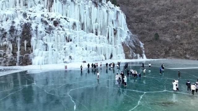 这么美的景色,你确定不来一次吗#通天峡冰挂奇观 #通天峡 #冰瀑#薅羊毛的快乐 #亲子游玩好去处