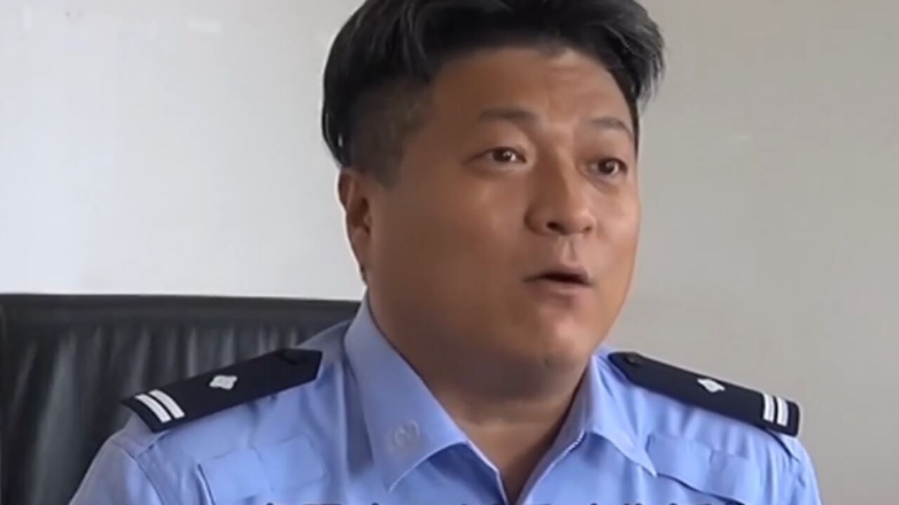 取钱取到手抽筋?民警经过调查,竟是诈骗团伙丨法治进行时