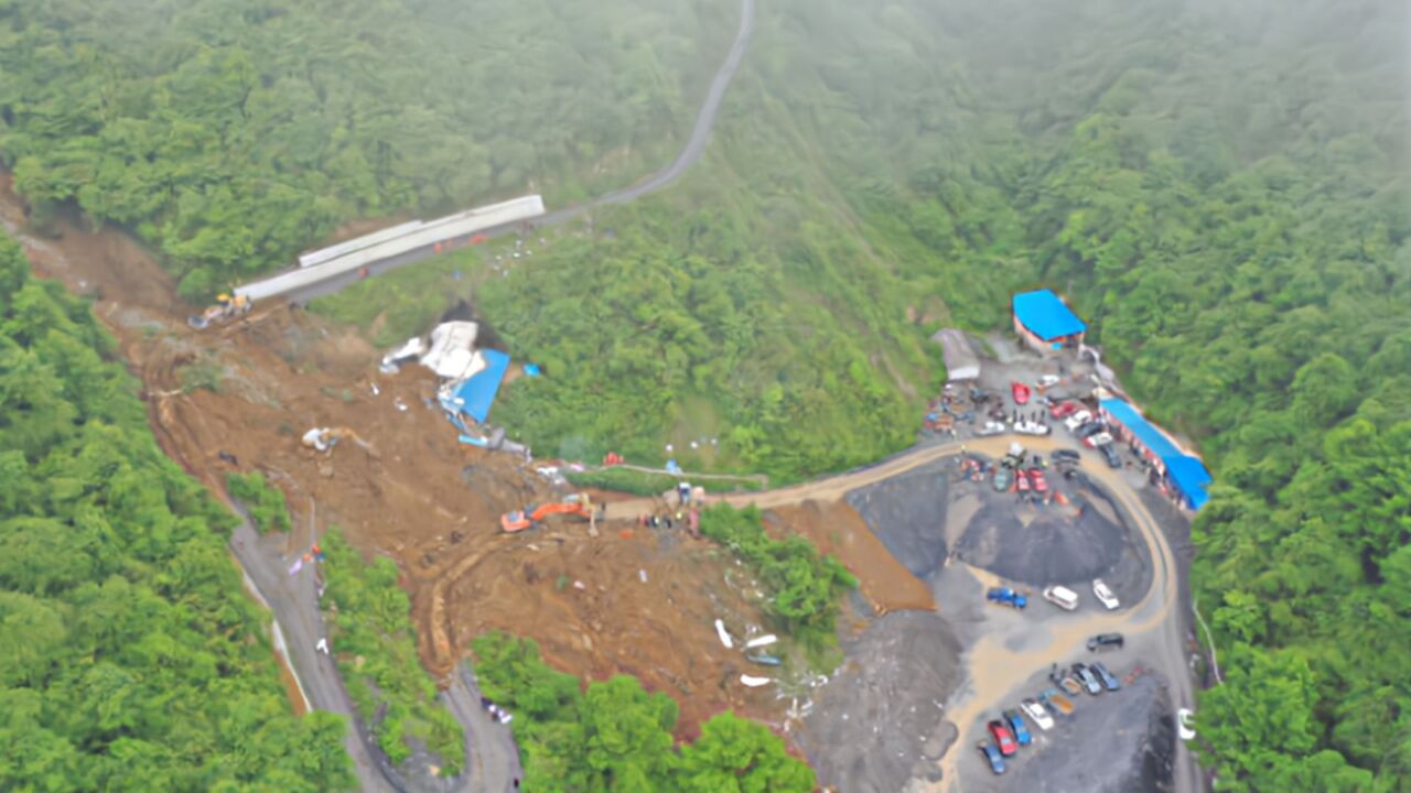 四川乐山金口河发生高位山体垮塌 19人遇难