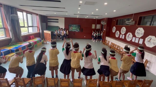 新马小学 刘慧 《狮王进行曲》