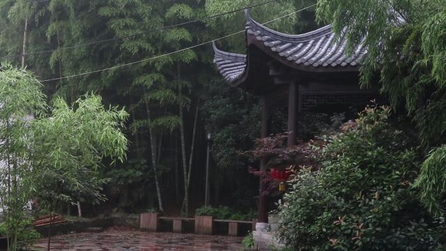 烟雨霏霏,品味山居生活