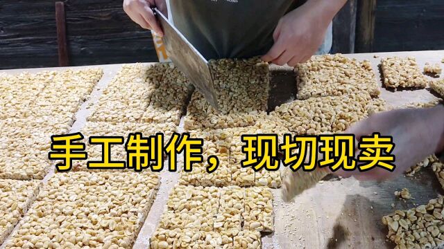 隐藏在古寨古街边的潮州地道小吃,手工制作现做现卖