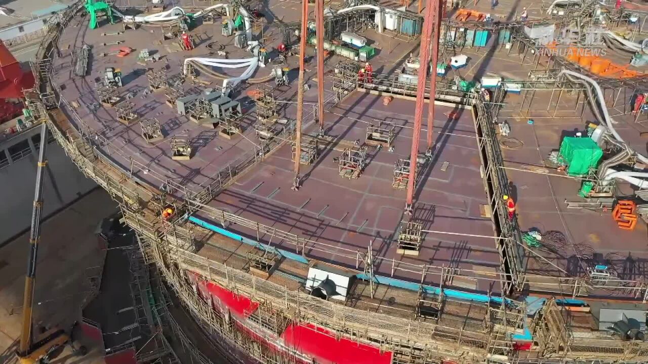 中国海油新型圆筒型浮式生产储卸油装置船体建造完工