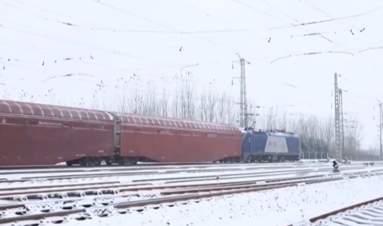 各地多举措清雪除冰,保障交通安全