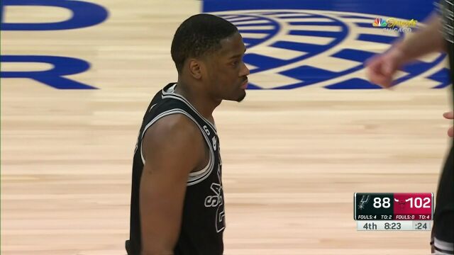 NBA常规赛：马刺vs公牛第4节英文原声回放
