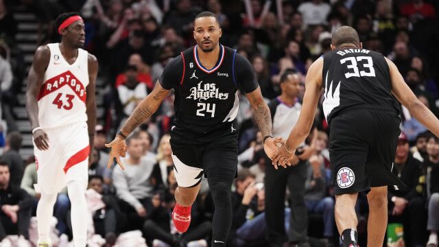 快船124-113猛龙 快船背靠背三人砍20+轻取猛龙