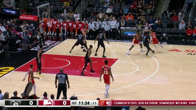 克拉克斯顿抢断反击一马平川 一条龙完成冲天暴扣