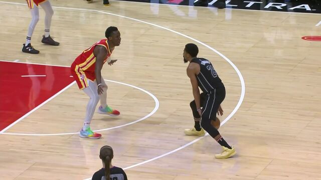 以后请叫我丁老大！丁威迪单臂劈扣引爆替补席