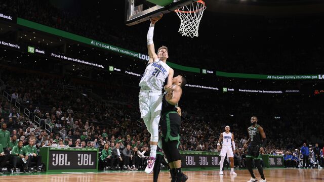 大瓦格纳vs凯尔特人集锦 制霸内线25+8连中关键球